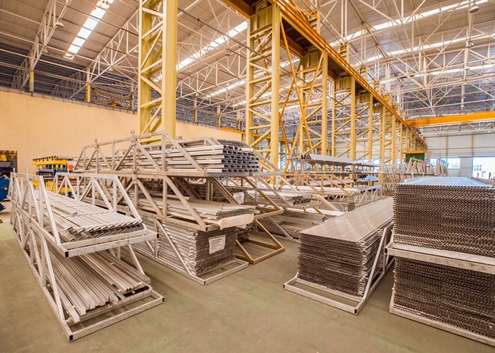 Iron/Steel/Aluminium/Wooden Fabrication